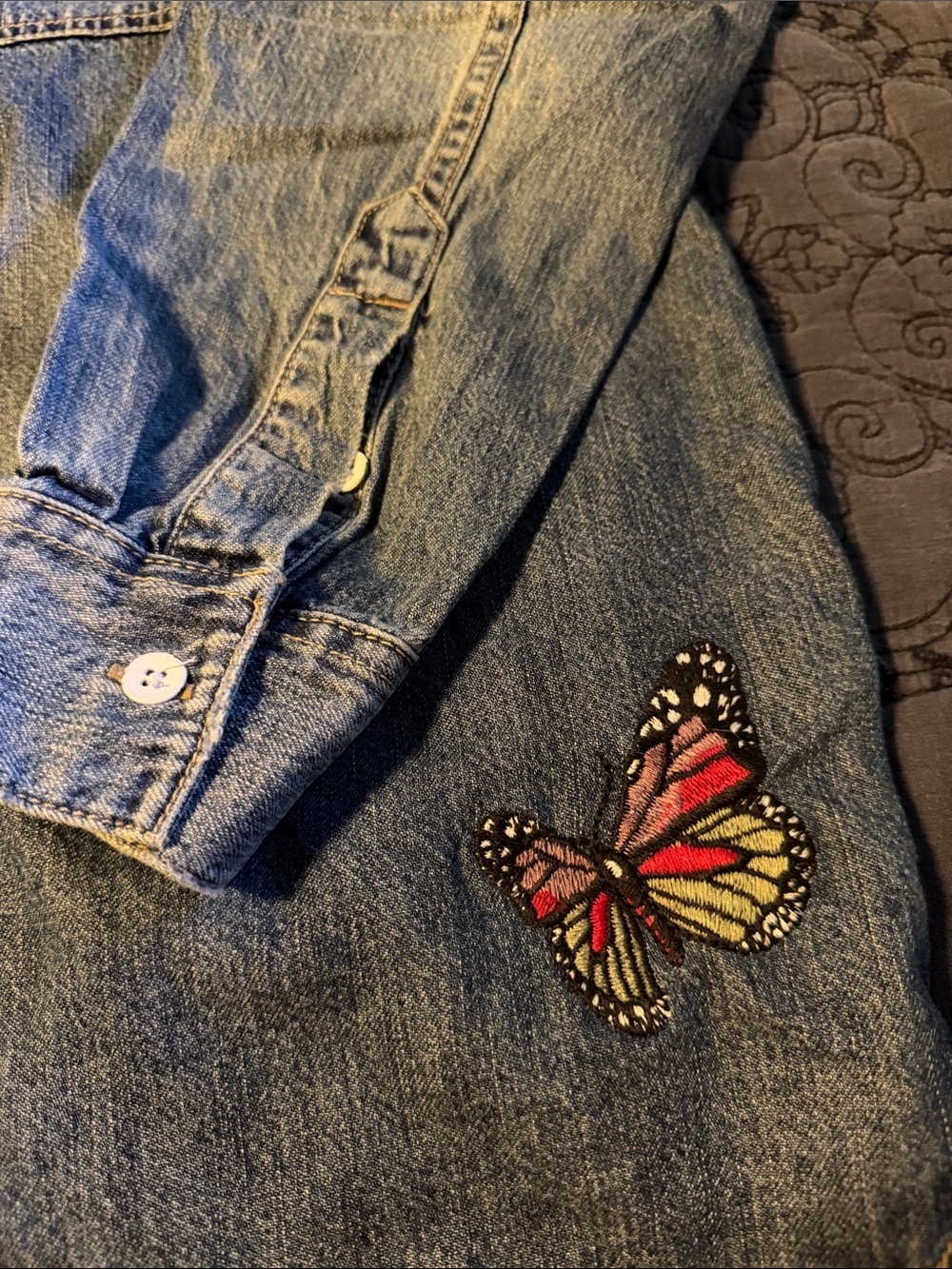Lucky Brand Blue Denim Button-Up Shirt with Butterfly Embroidery Sz L RARE - Picture 5 of 11